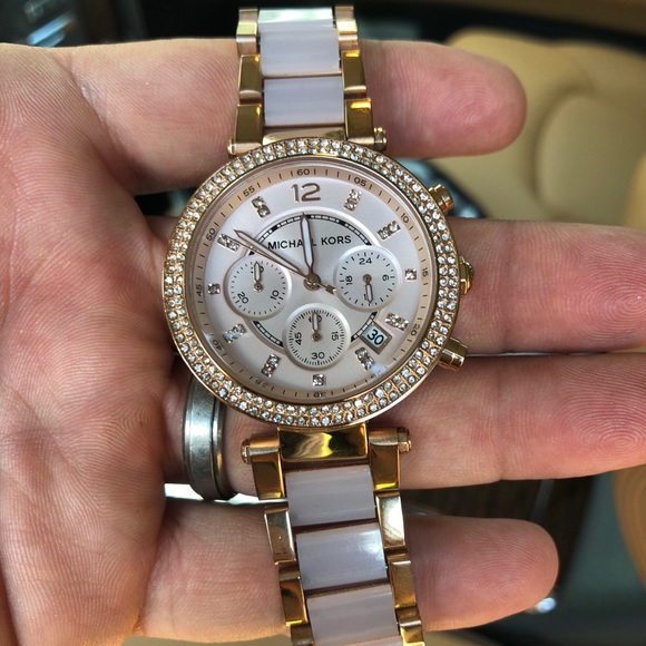 Michael Kors MK5896 Rose Gold Watch - Picture 3 of 5